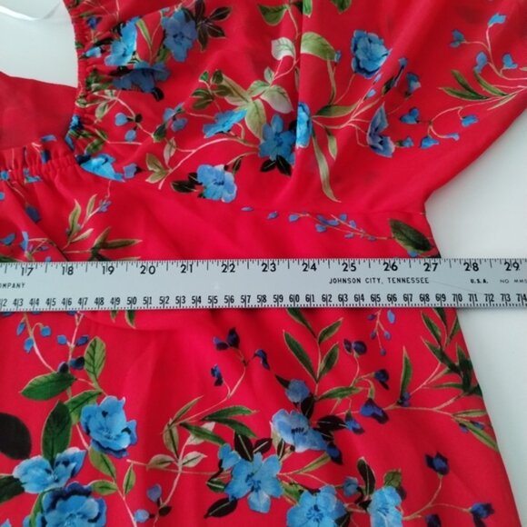 Calvin Klein Top Womens Size 1X Red Floral Lightweight Flowy Relaxed Casual - Picture 6 of 8